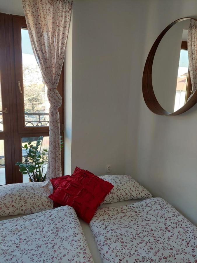 Emily Apartment Caşonia Exterior foto