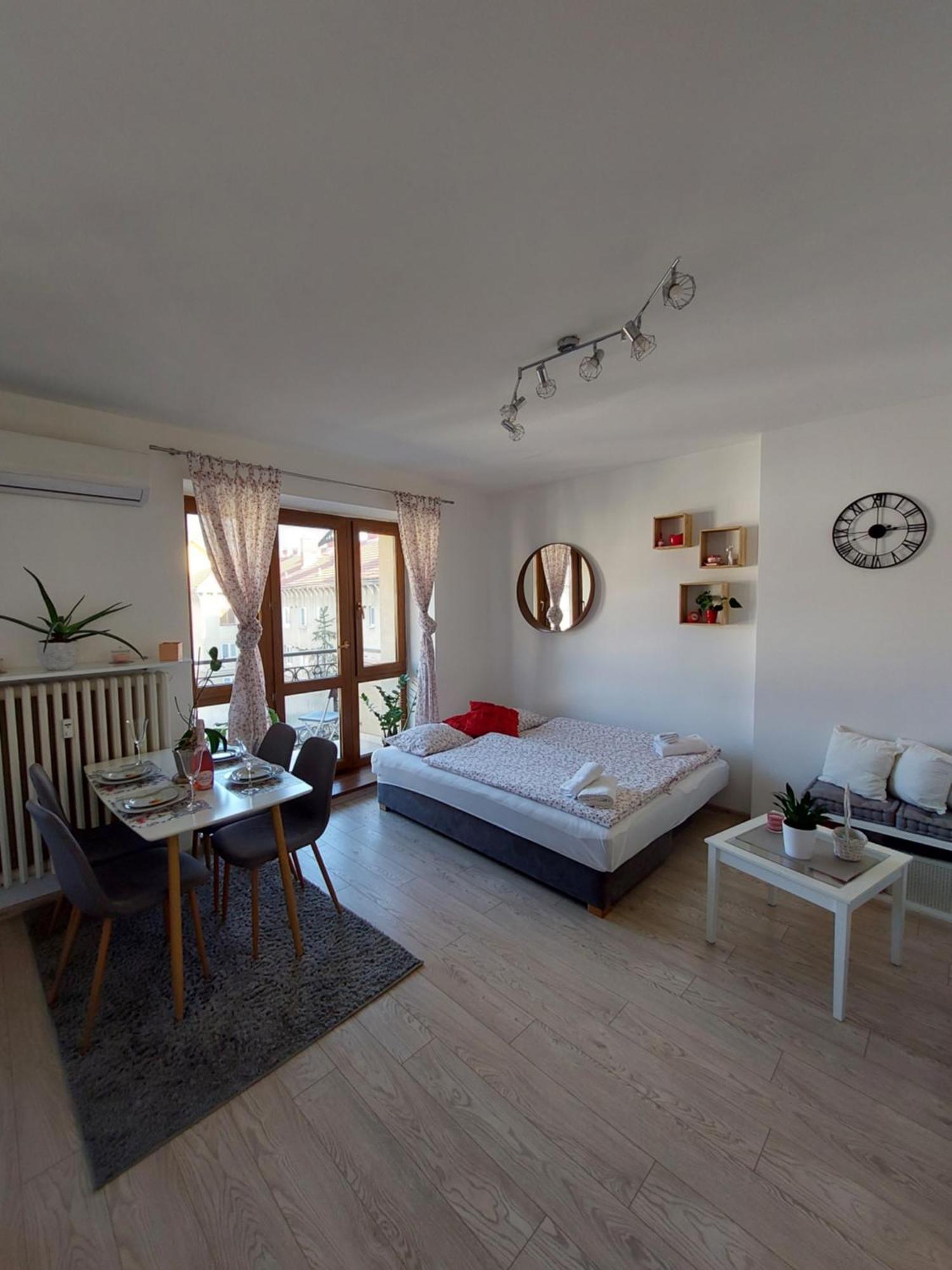 Emily Apartment Caşonia Cameră foto